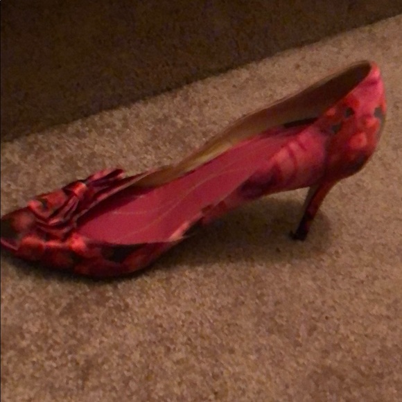 Kate spade heel 10B three inch heel - Picture 5 of 8